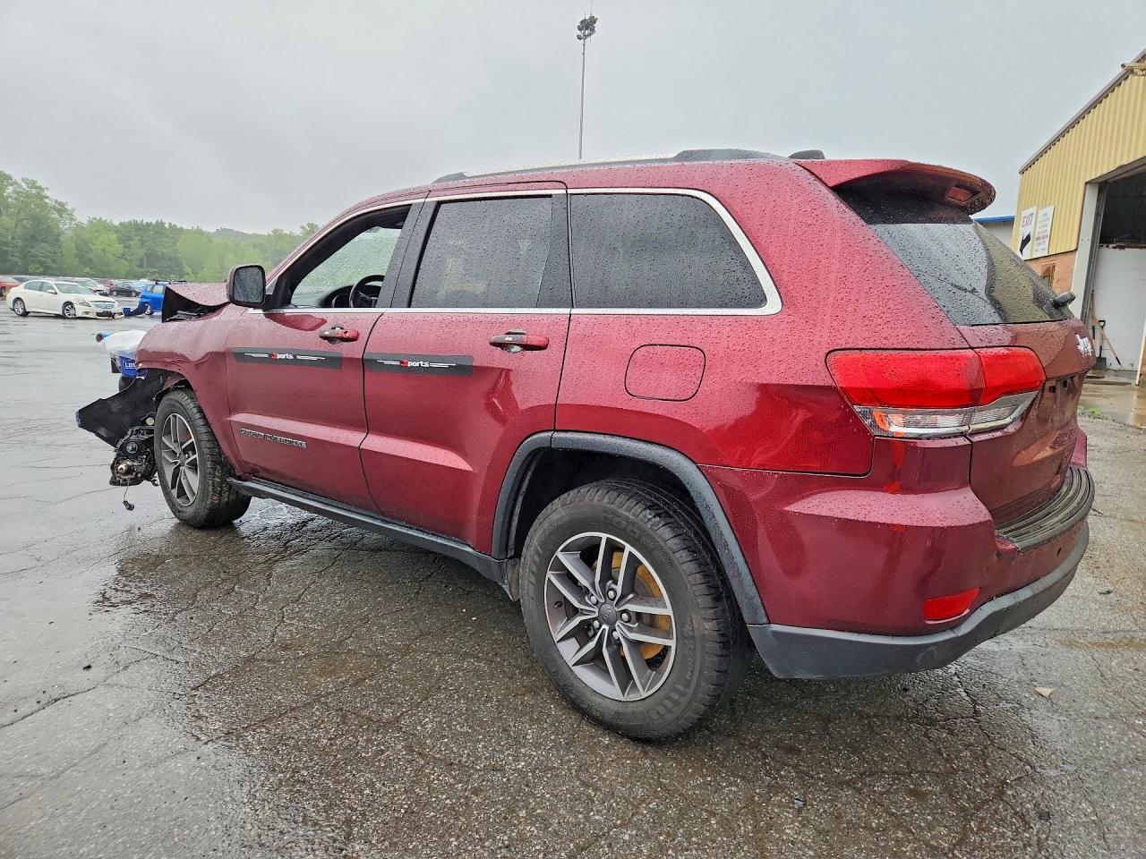 2019 Jeep Grand Cherokee Laredo - Image 2