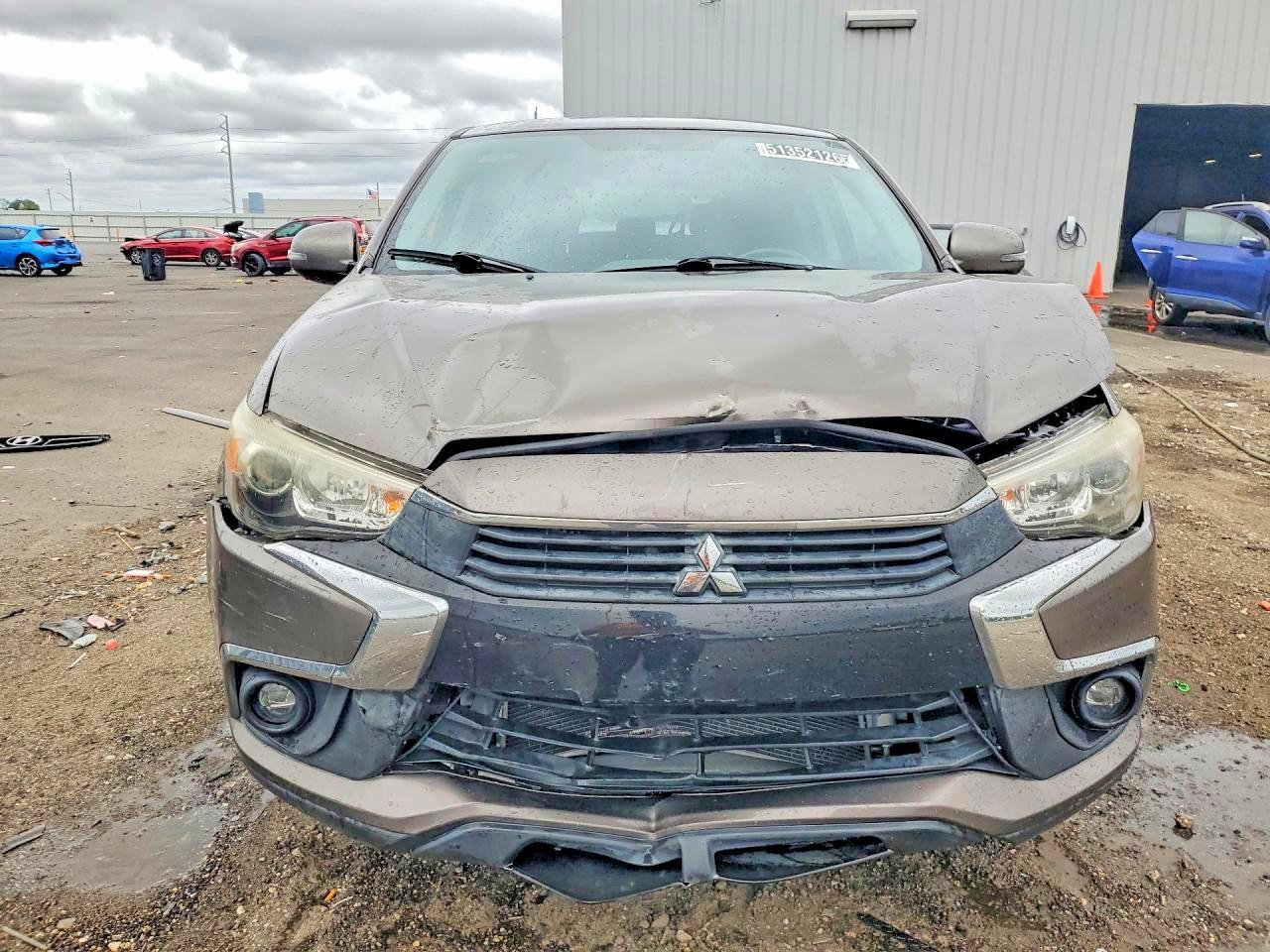 2016 Mitsubishi Outlander Sport Es - Image 5