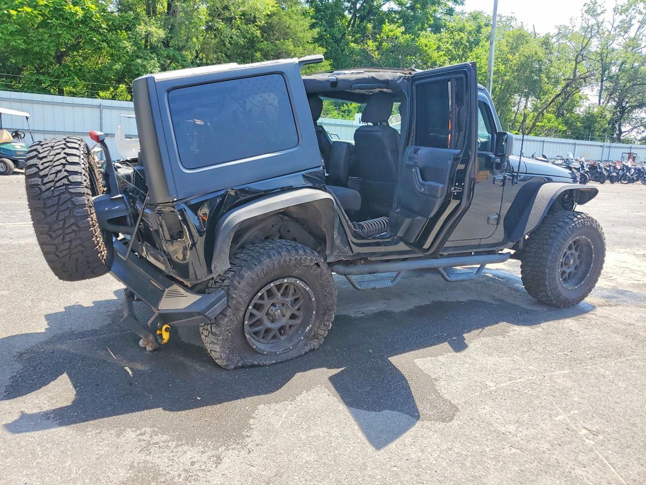 2011 Jeep Wrangler Unlimited Sport - Image 3