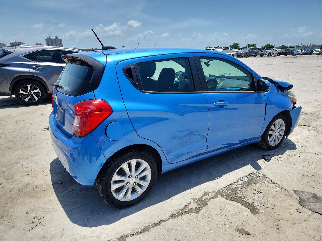2017 Chevrolet Spark 1Lt - Фото 3