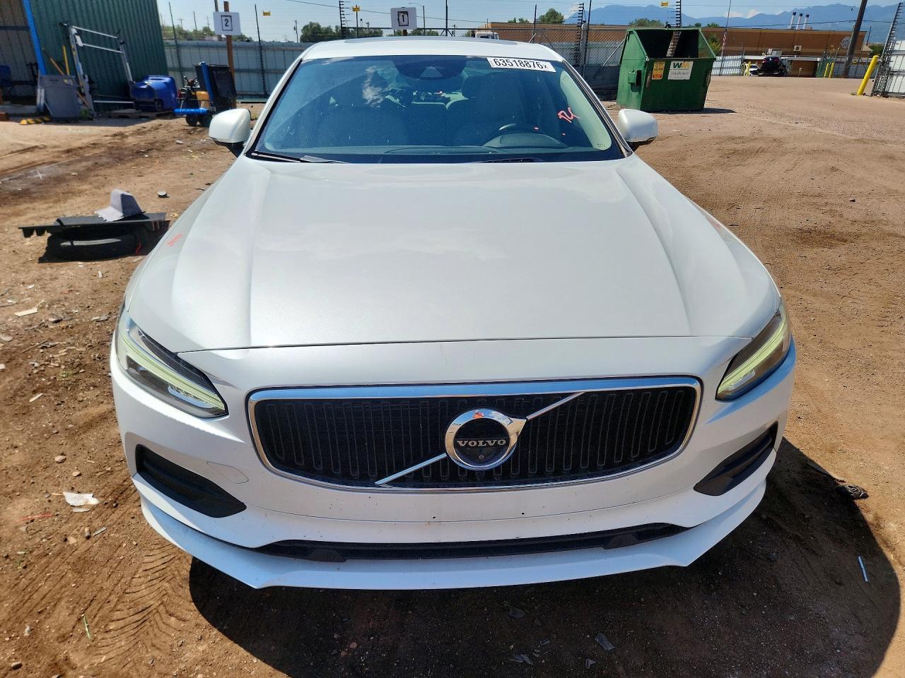 2017 Volvo S90 T6 Momentum - Фото 5