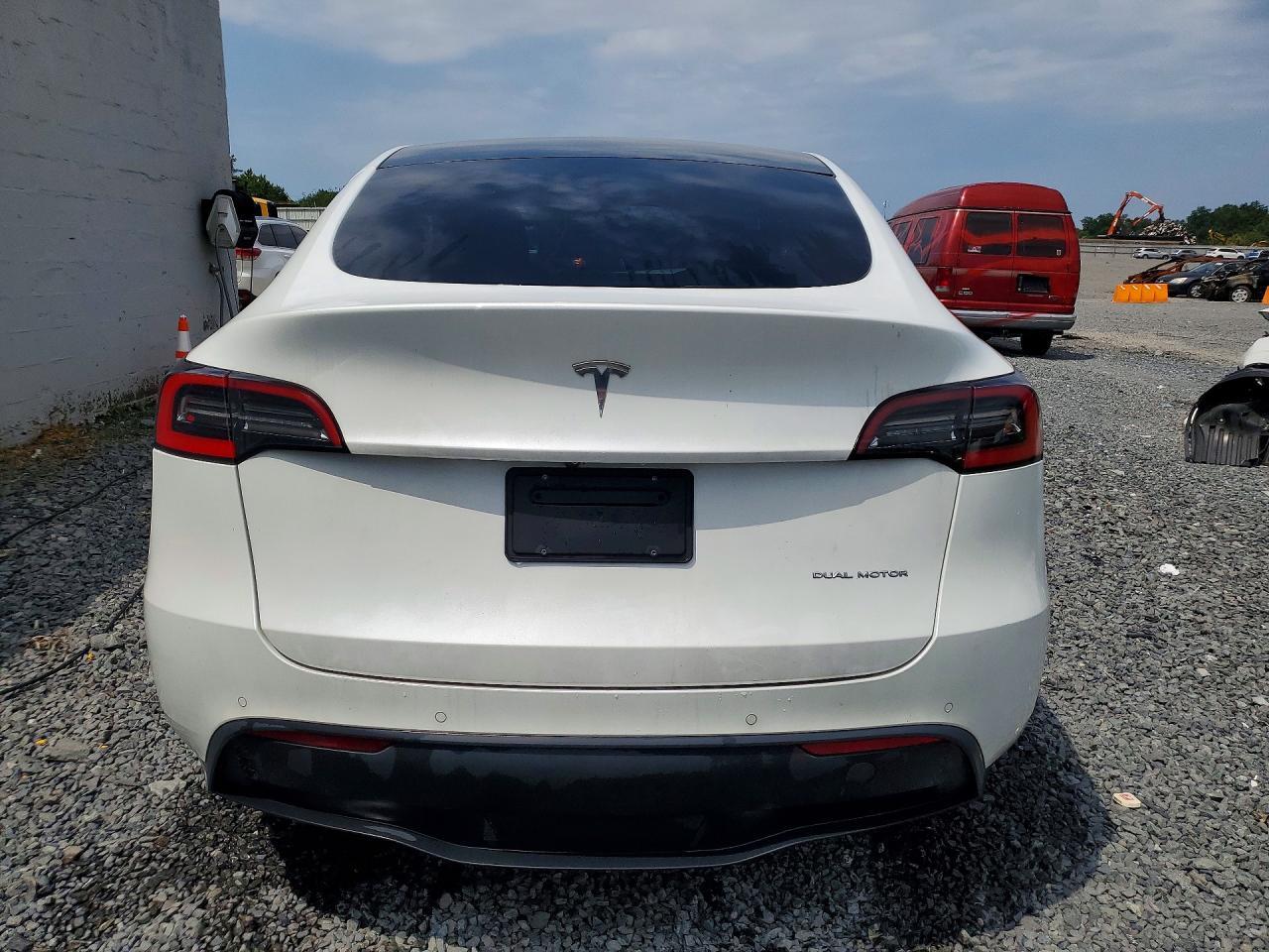 2021 Tesla Model Y - Image 6