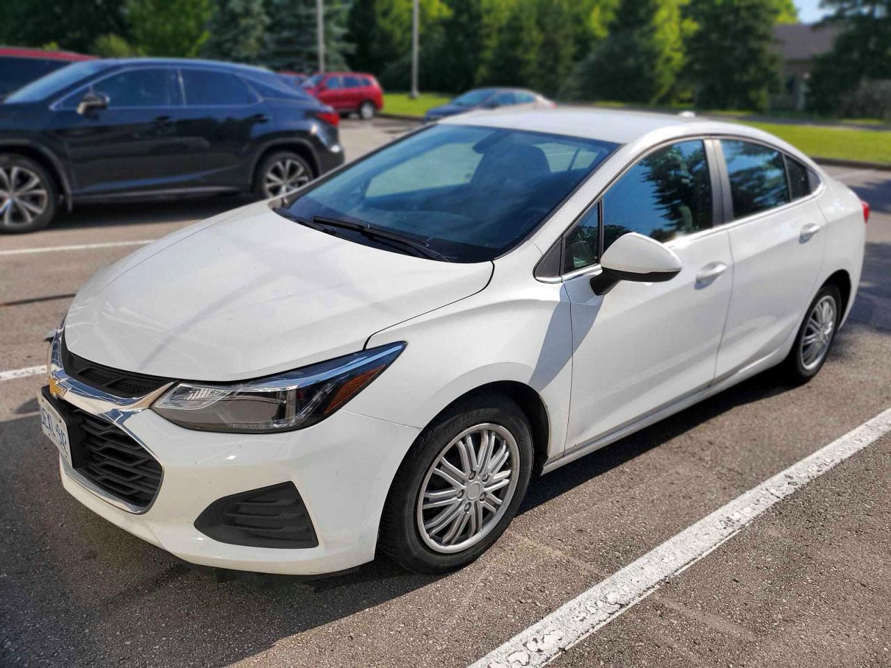 2019 Chevrolet Cruze Lt - Image 2