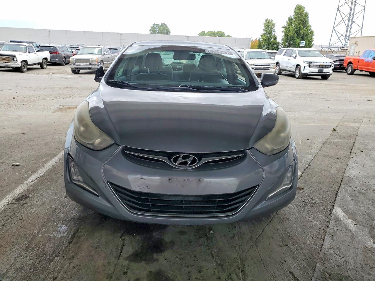 2014 Hyundai Elantra Se - Image 5