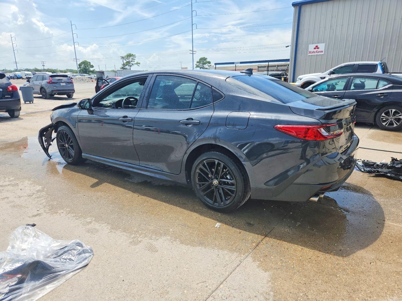 2025 Toyota Camry Se - Image 2