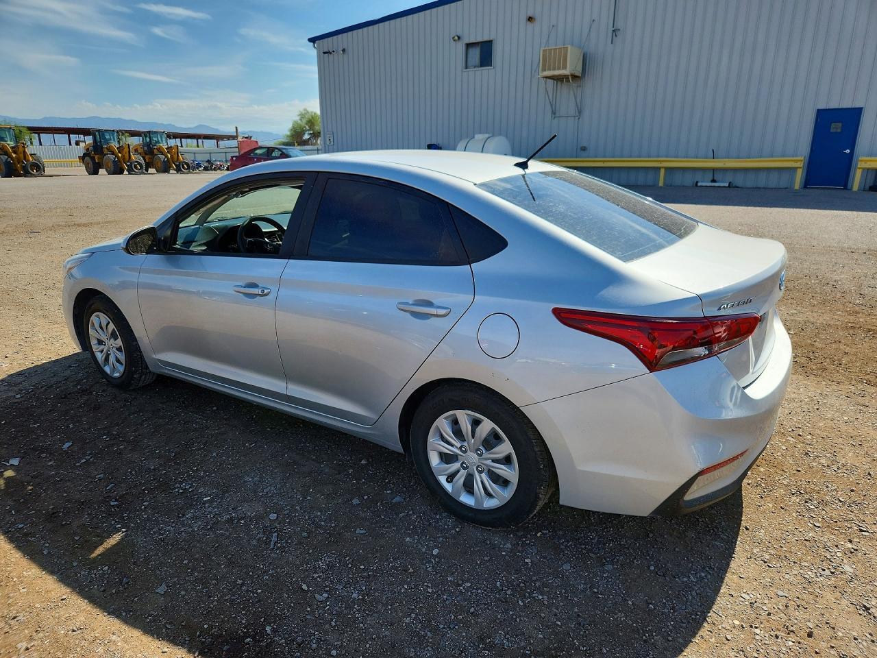 2021 Hyundai Accent Se - Image 2