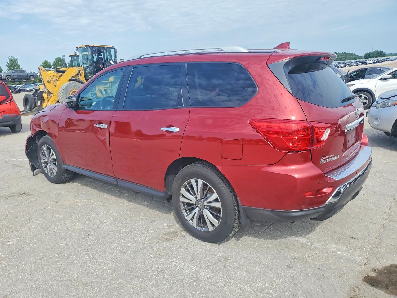 2020 Nissan Pathfinder Sv - Image 2