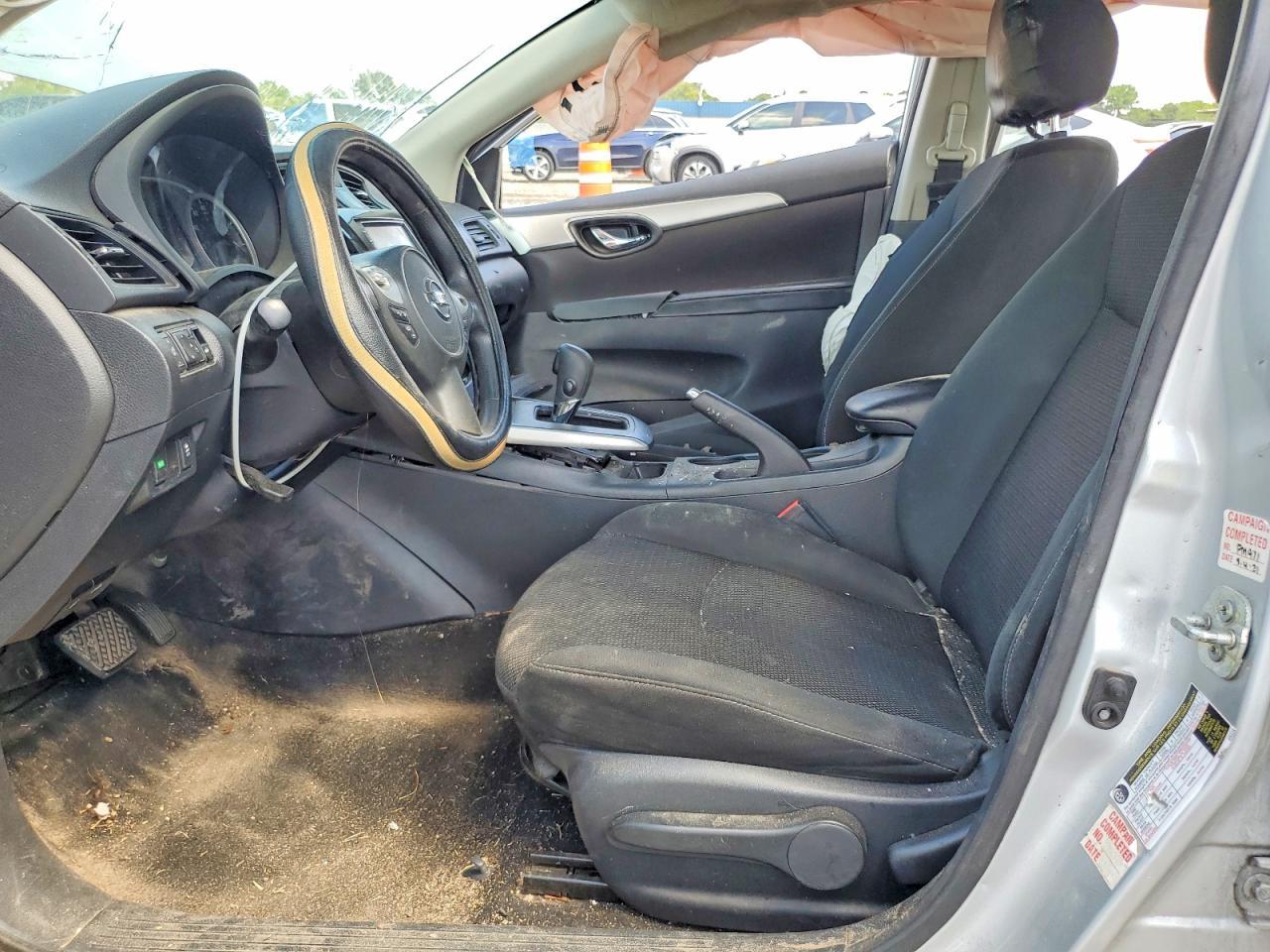 2019 Nissan Sentra S - Image 7