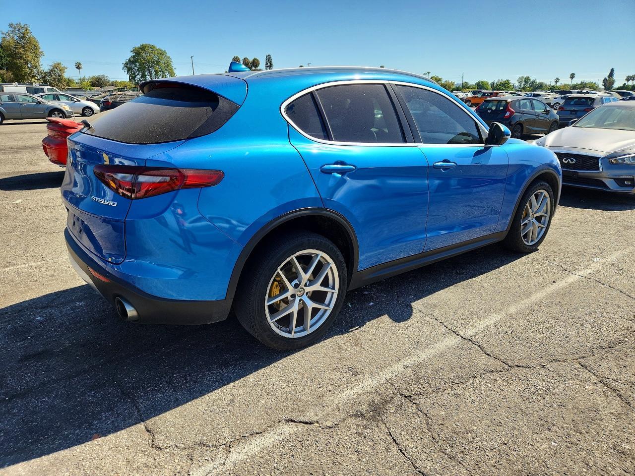2019 Alfa Romeo Stelvio Base - Фото 3