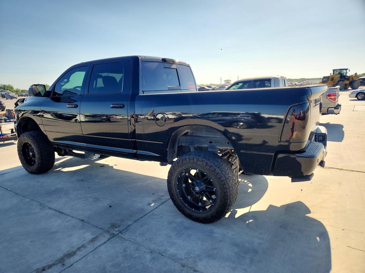 2014 Ram 2500 Laramie - Фото 2