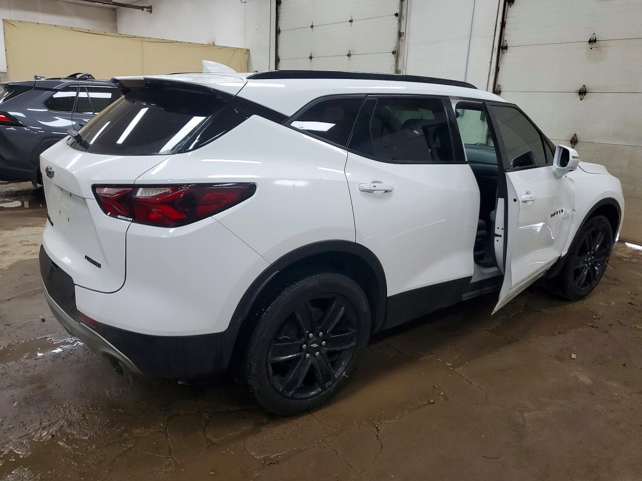 2019 Chevrolet Blazer 3Lt - Image 3
