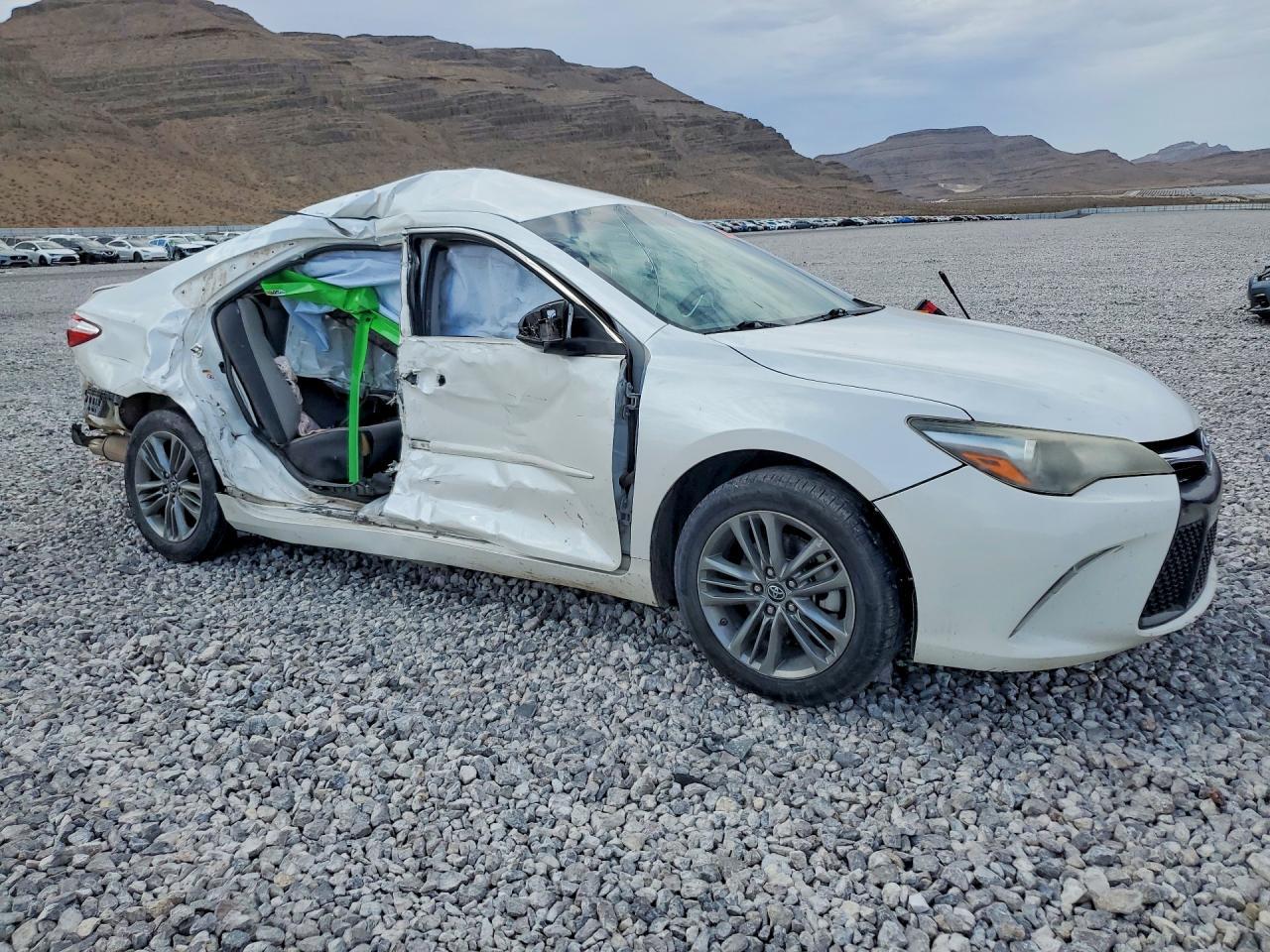 2017 Toyota Camry Se - Image 4