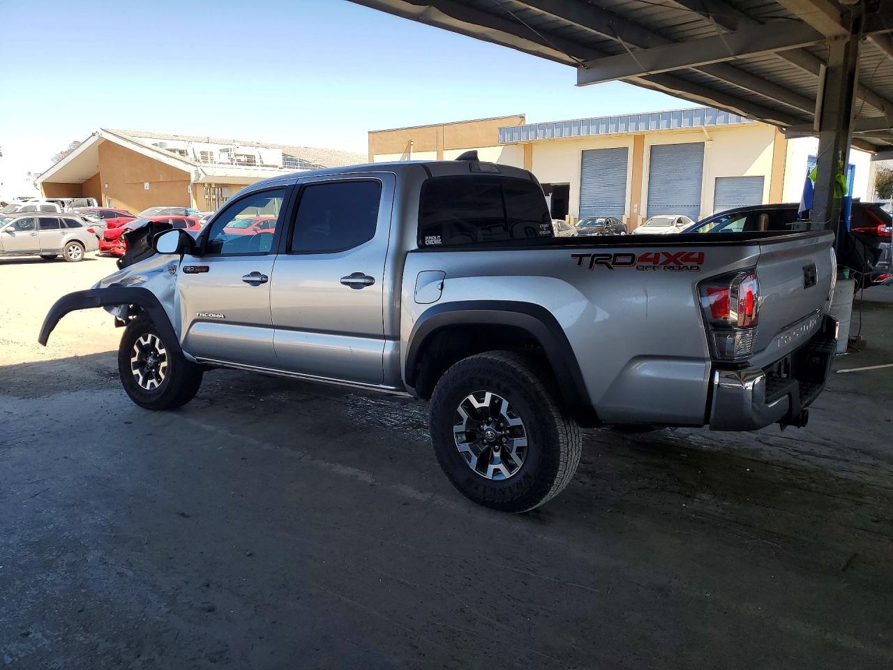 2022 Toyota Tacoma Trd Off-Road - Image 2