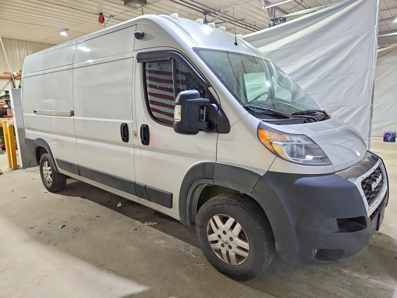 2019 Ram Promaster 2500 Delivery Van - Фото 4