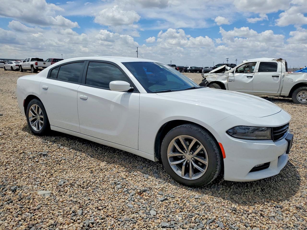 2016 Dodge Charger Sxt - Фото 4