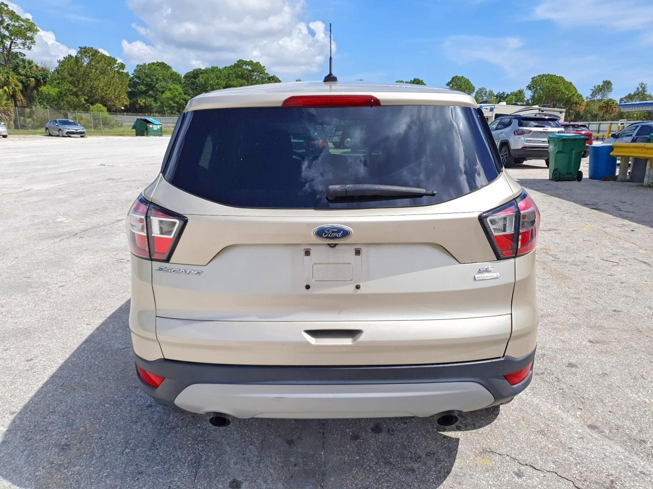 2017 Ford Escape Se - Image 6