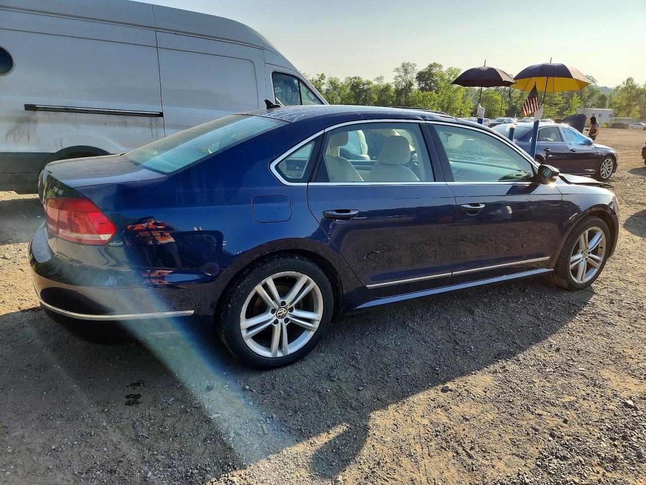 2015 Volkswagen Passat Se - Фото 3