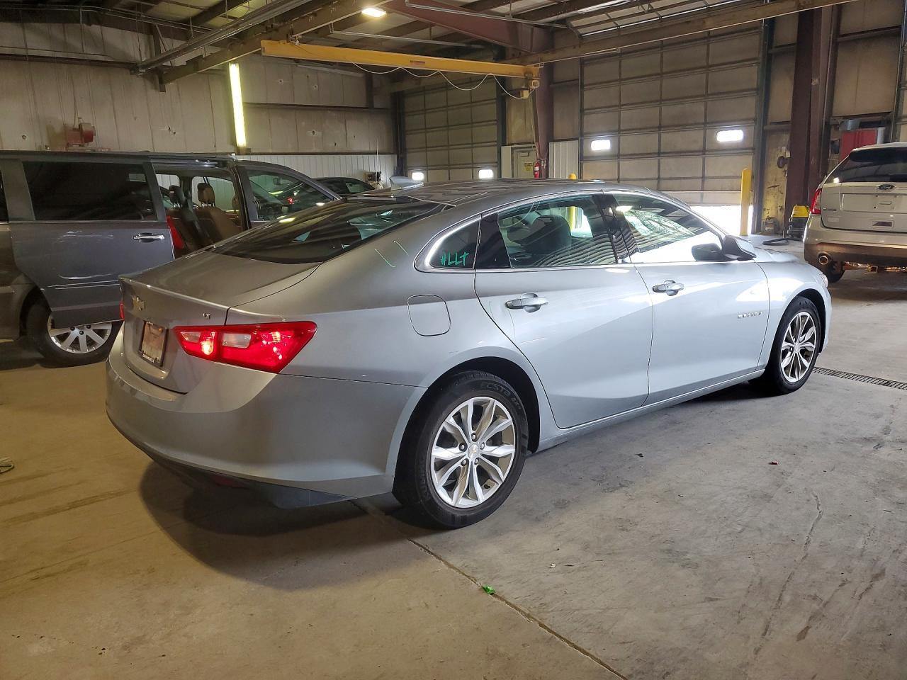2023 Chevrolet Malibu Lt - Image 3