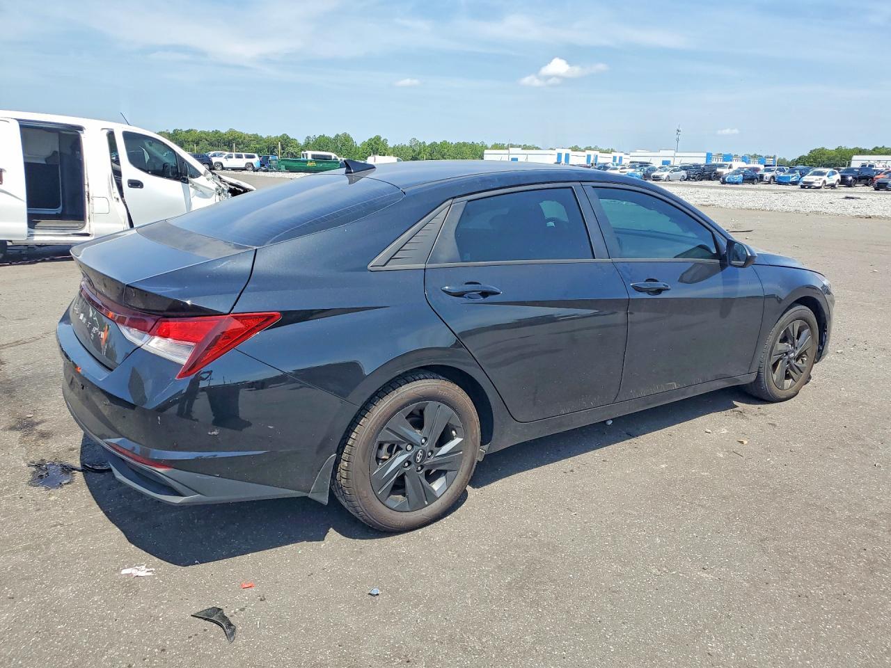 2022 Hyundai Elantra Sel - Фото 3