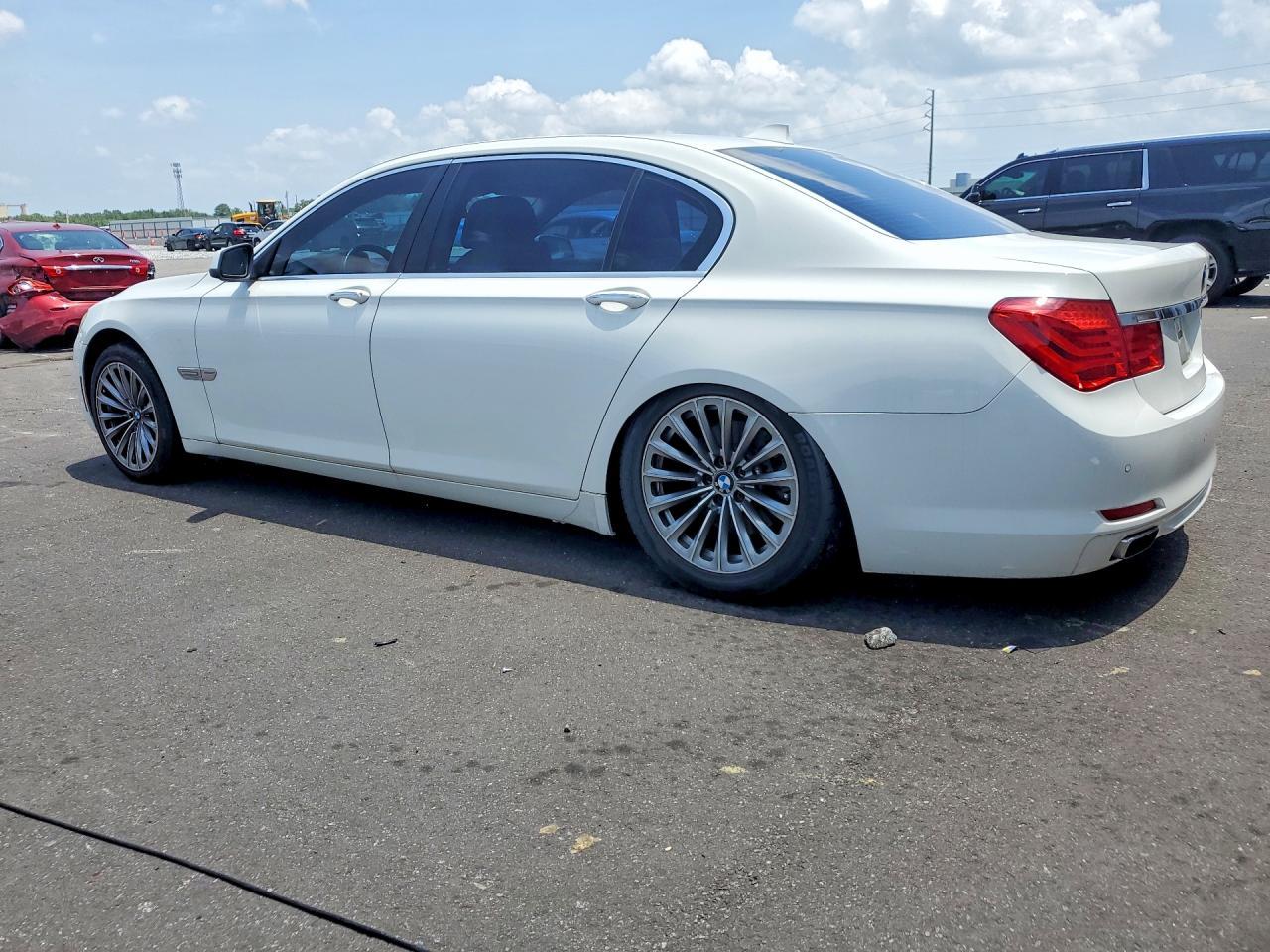 2012 BMW 740 Li - Фото 2