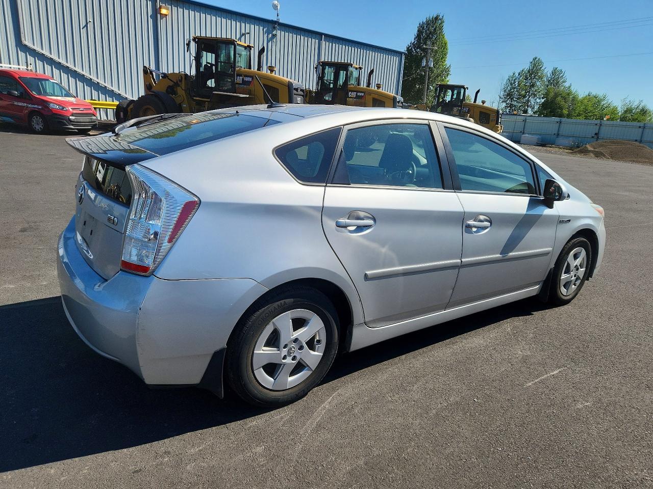 2011 Toyota Prius Three - Фото 3