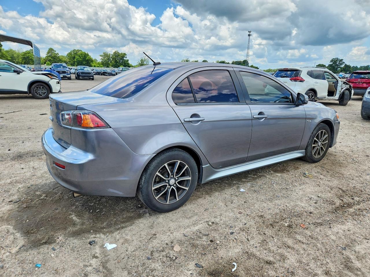 2017 Mitsubishi Lancer Es - Image 3