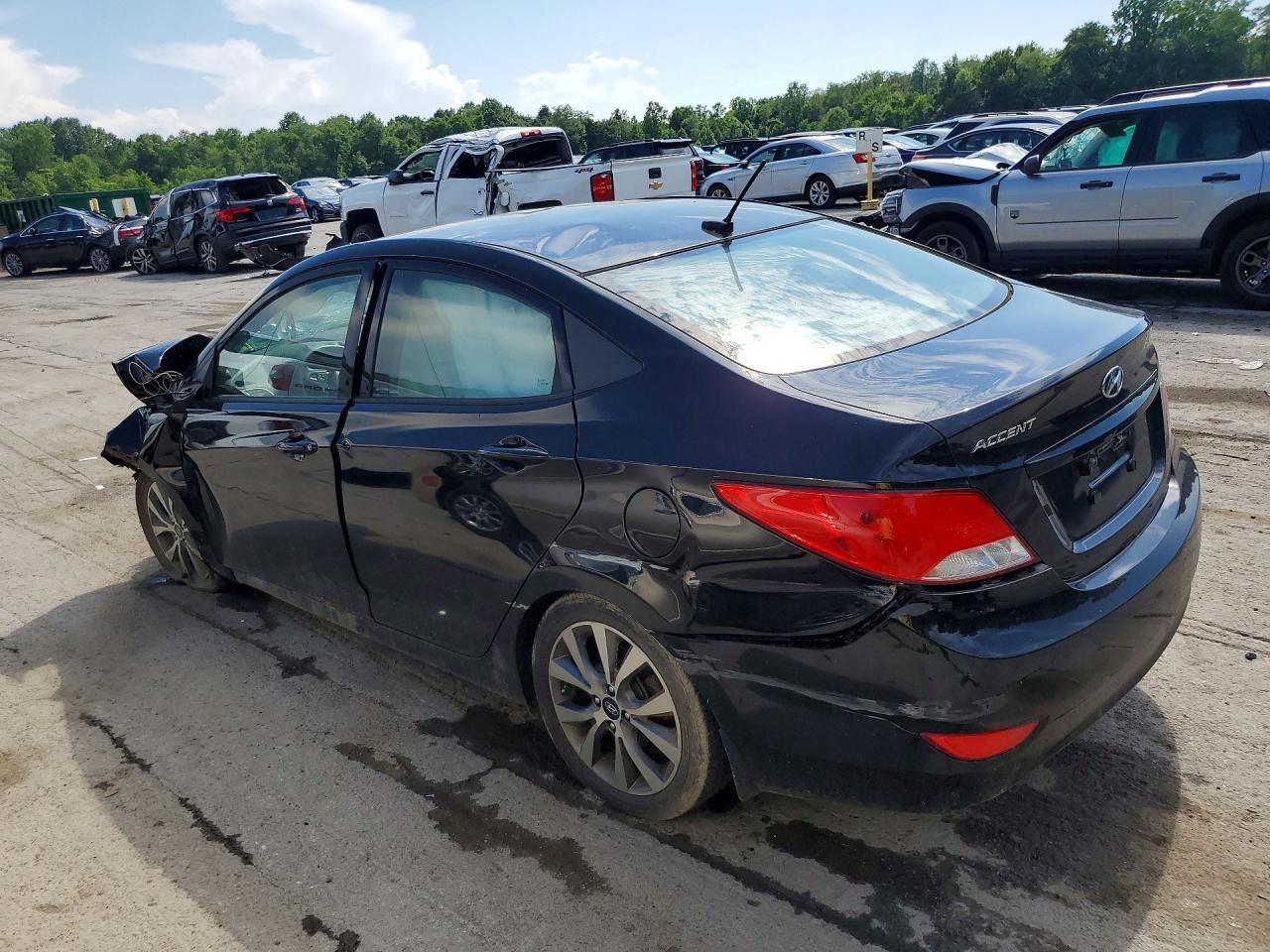 2017 Hyundai Accent Se - Фото 2