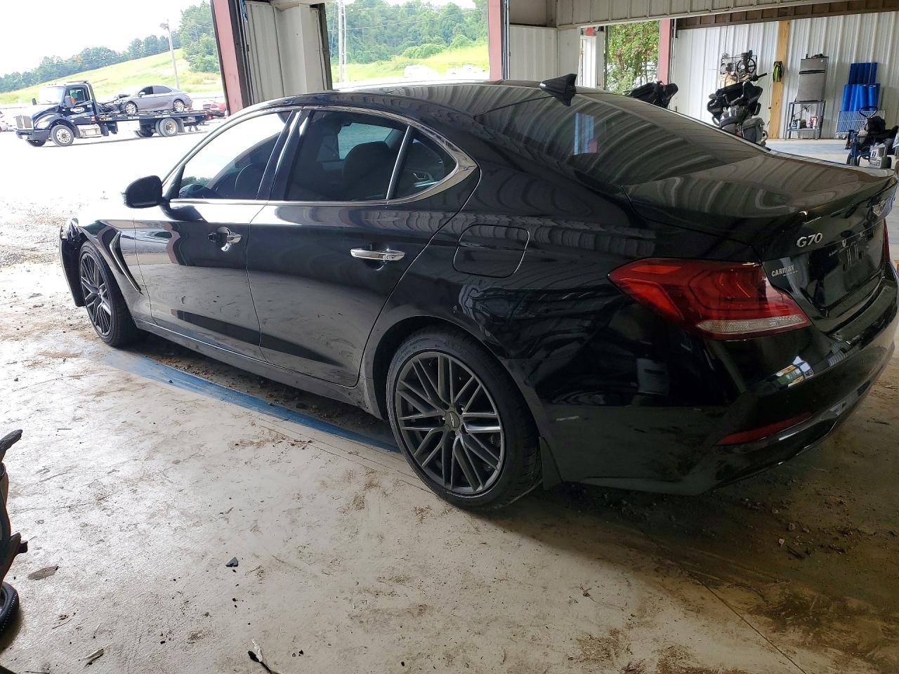 2019 Genesis G70 2.0T Advanced - Image 2