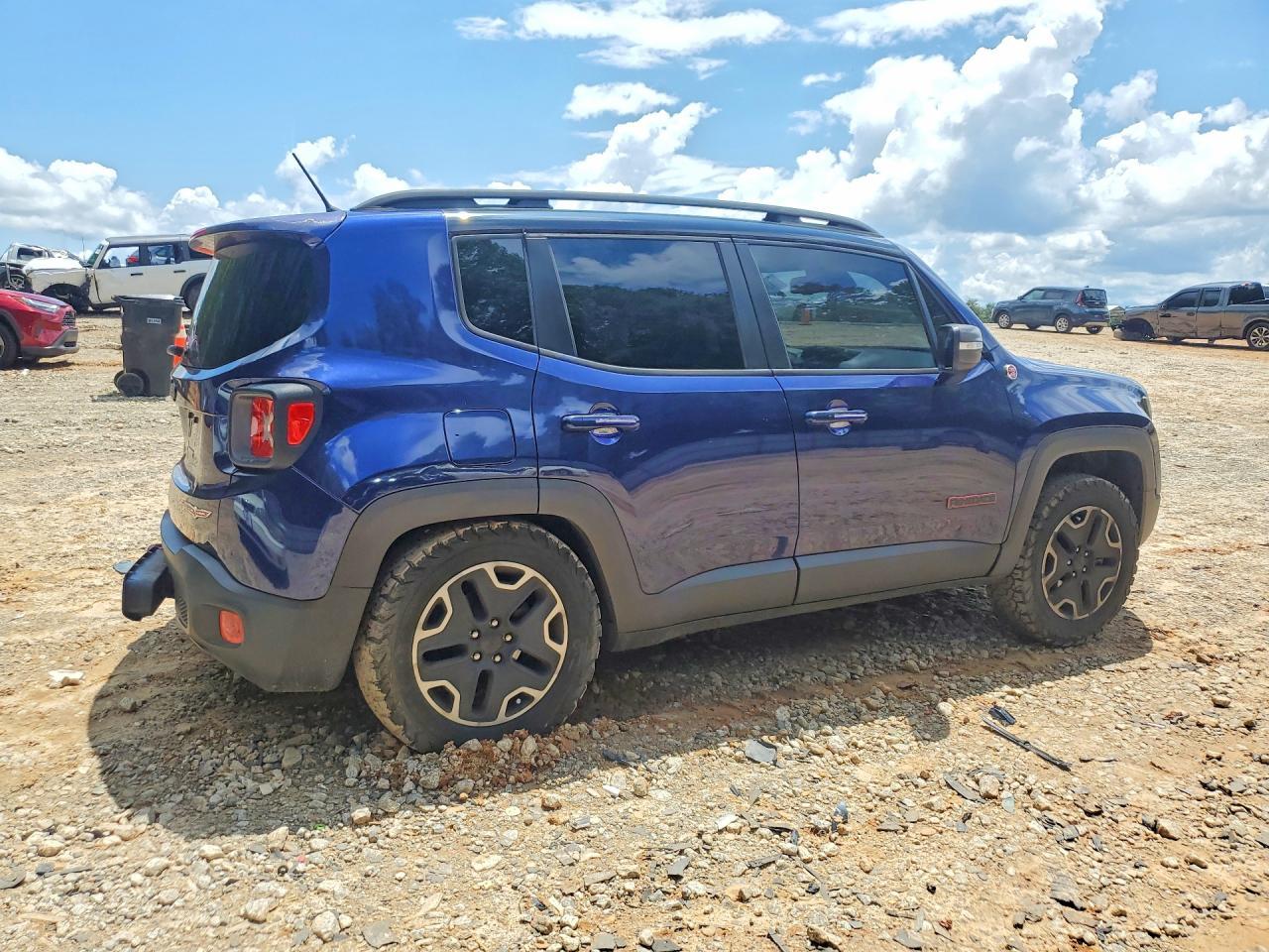 2017 Jeep Renegade Trailhawk - Фото 3