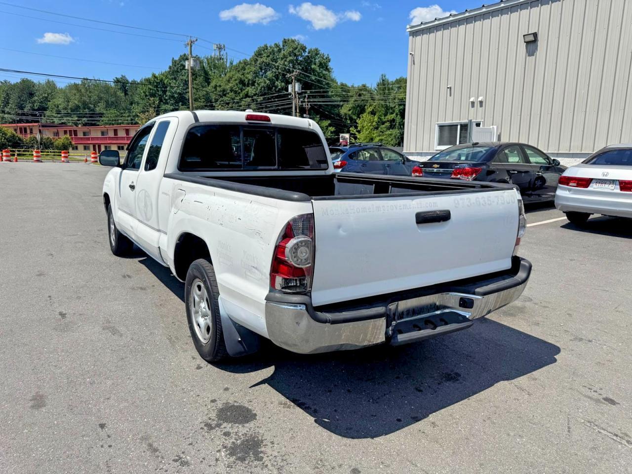 2010 Toyota Tacoma Base - Фото 2