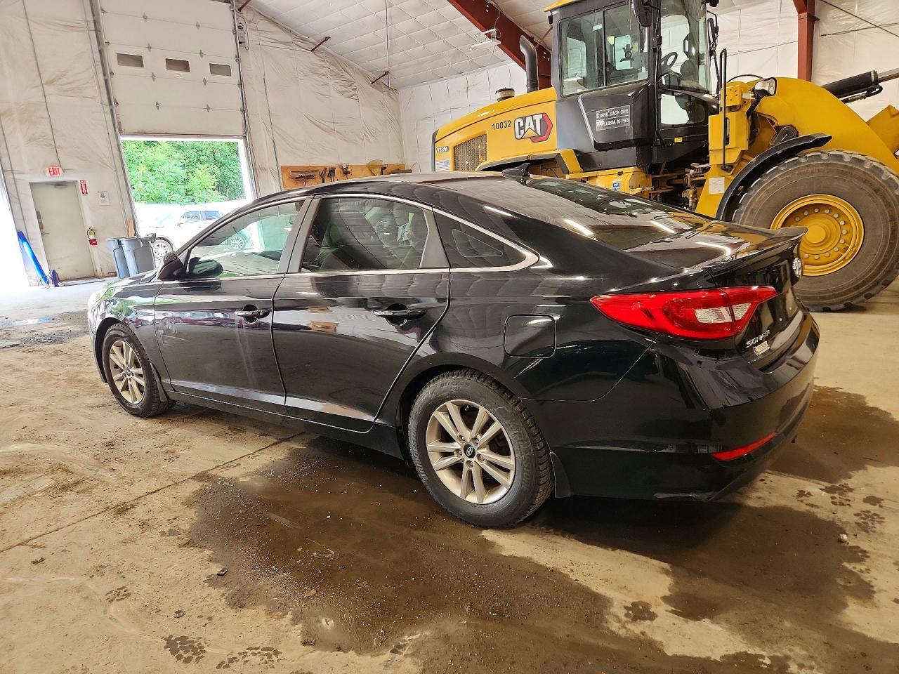 2017 Hyundai Sonata Se - Фото 2