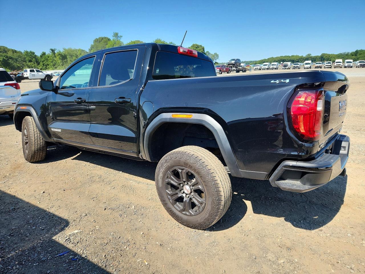 2023 GMC Canyon Elevation - Image 2