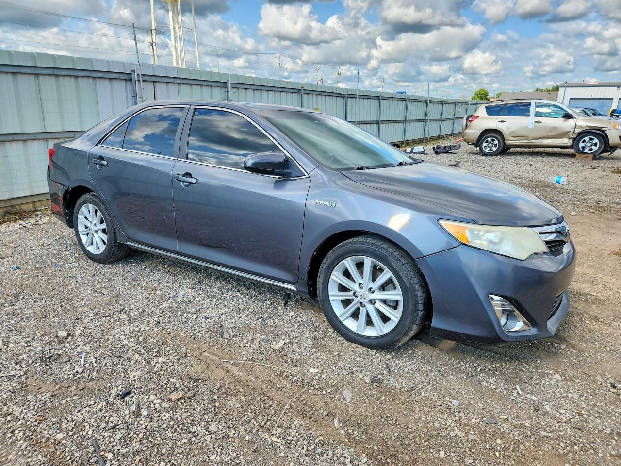 2012 Toyota Camry Hybrid Xle - Image 4