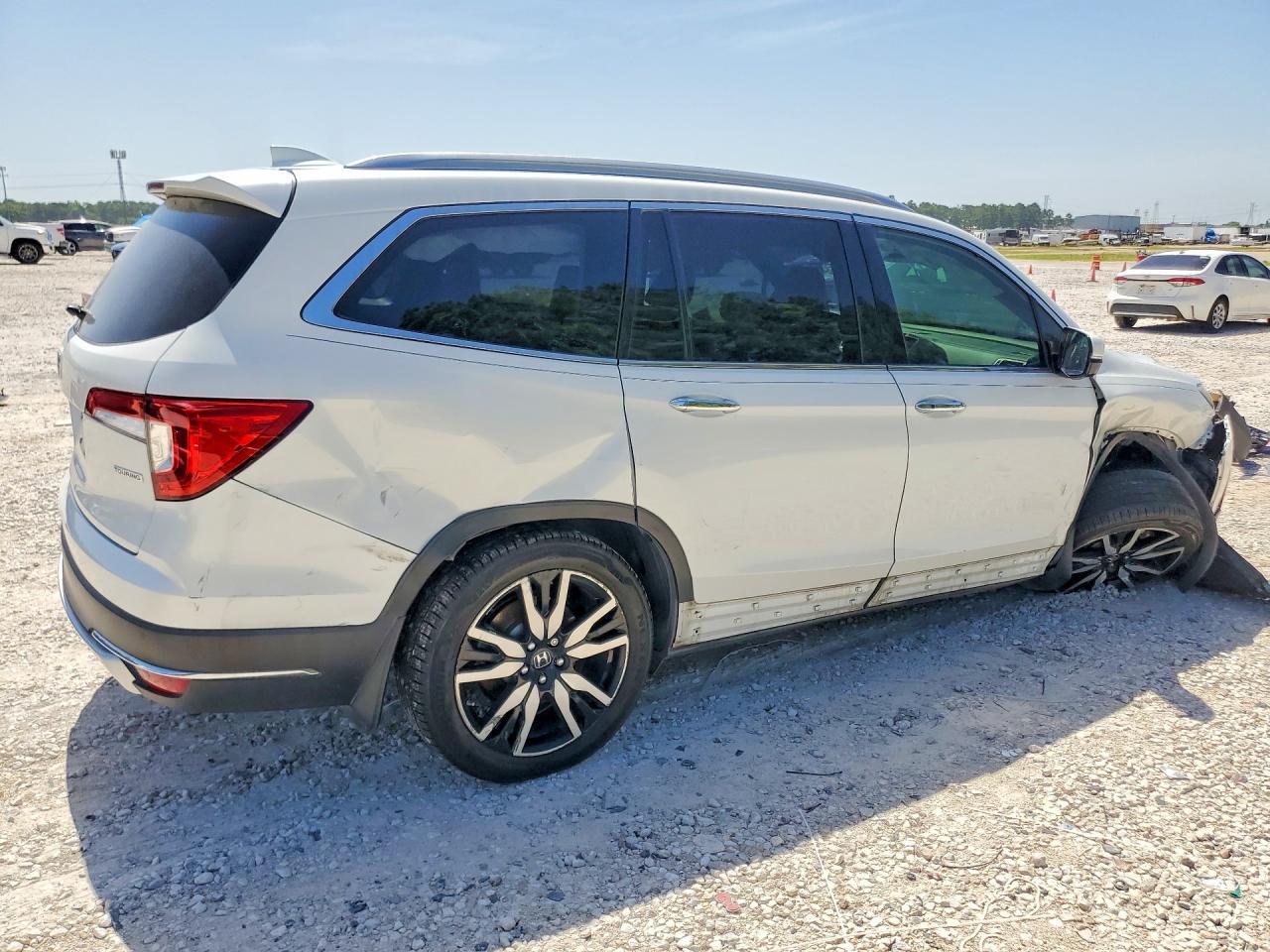 2020 Honda Pilot Touring - Фото 3