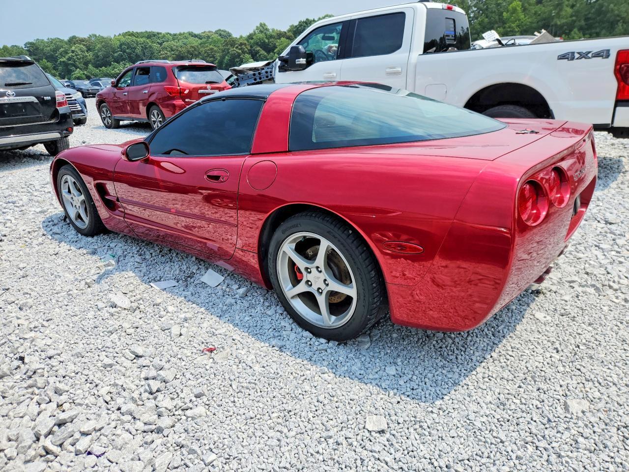 2002 Chevrolet Corvette - Фото 2