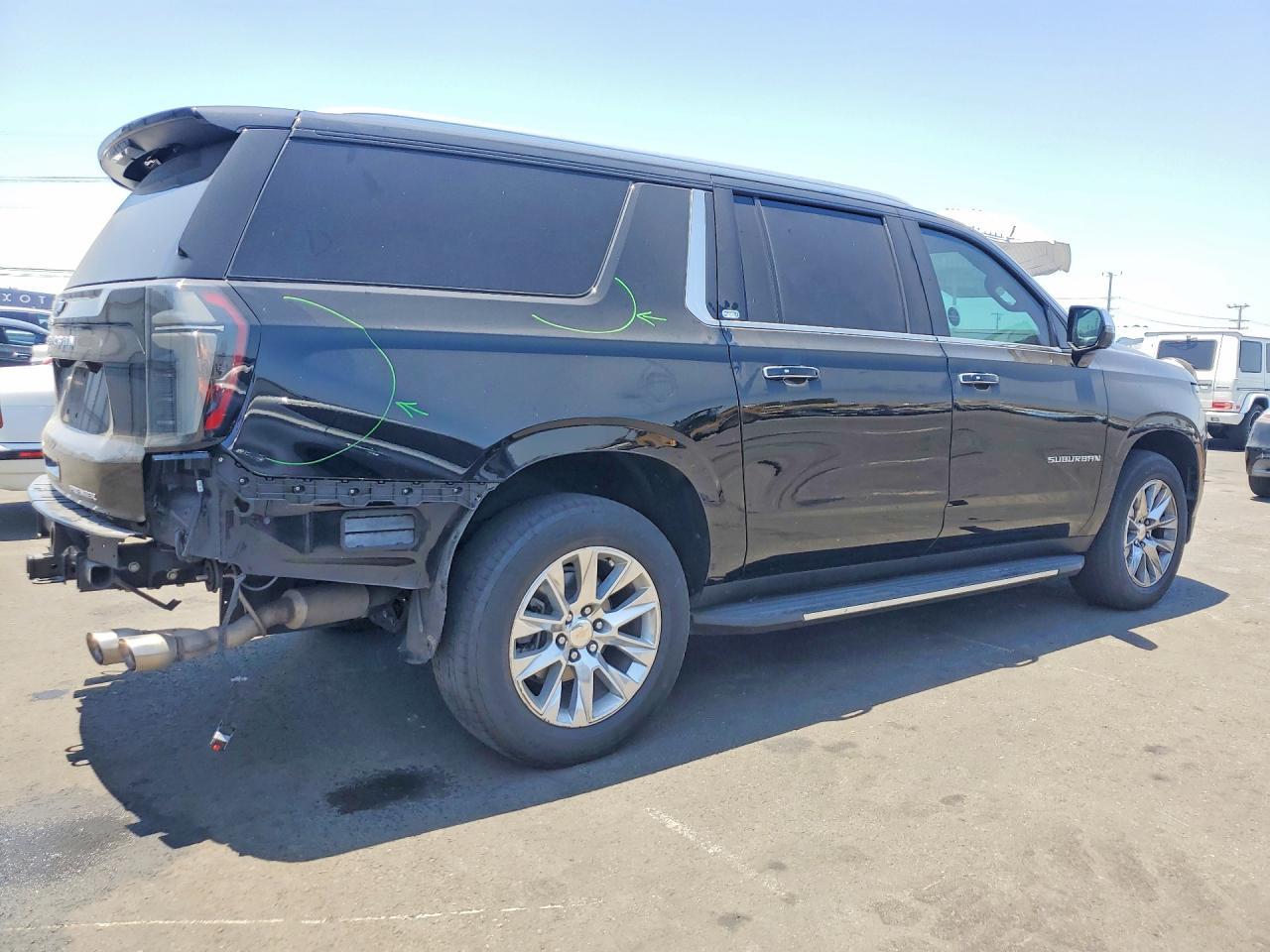 2025 Chevrolet Suburban C1500 Premier - Фото 3