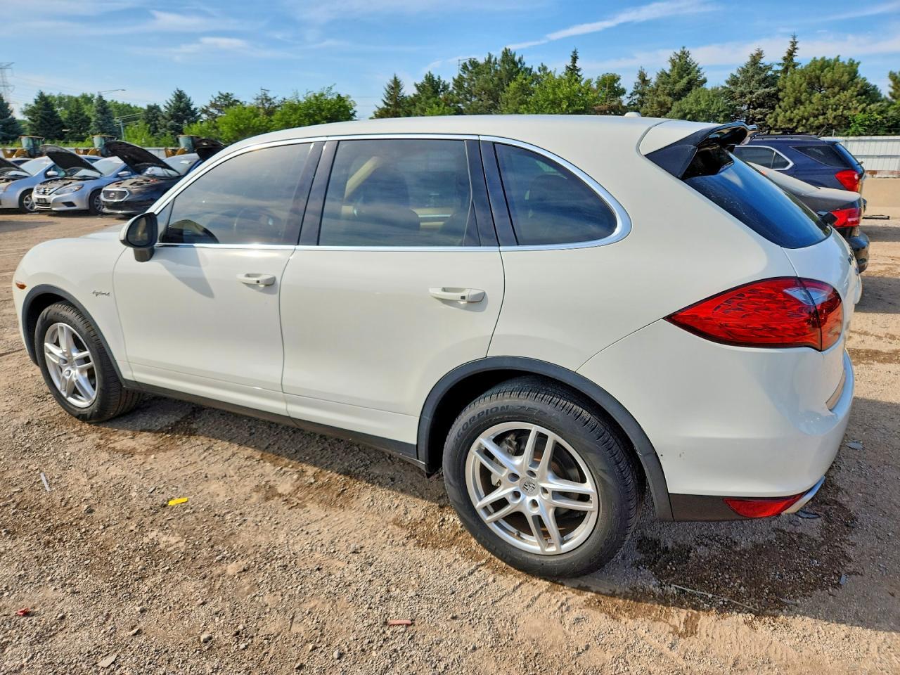 2012 Porsche Cayenne S Hybrid - Фото 2