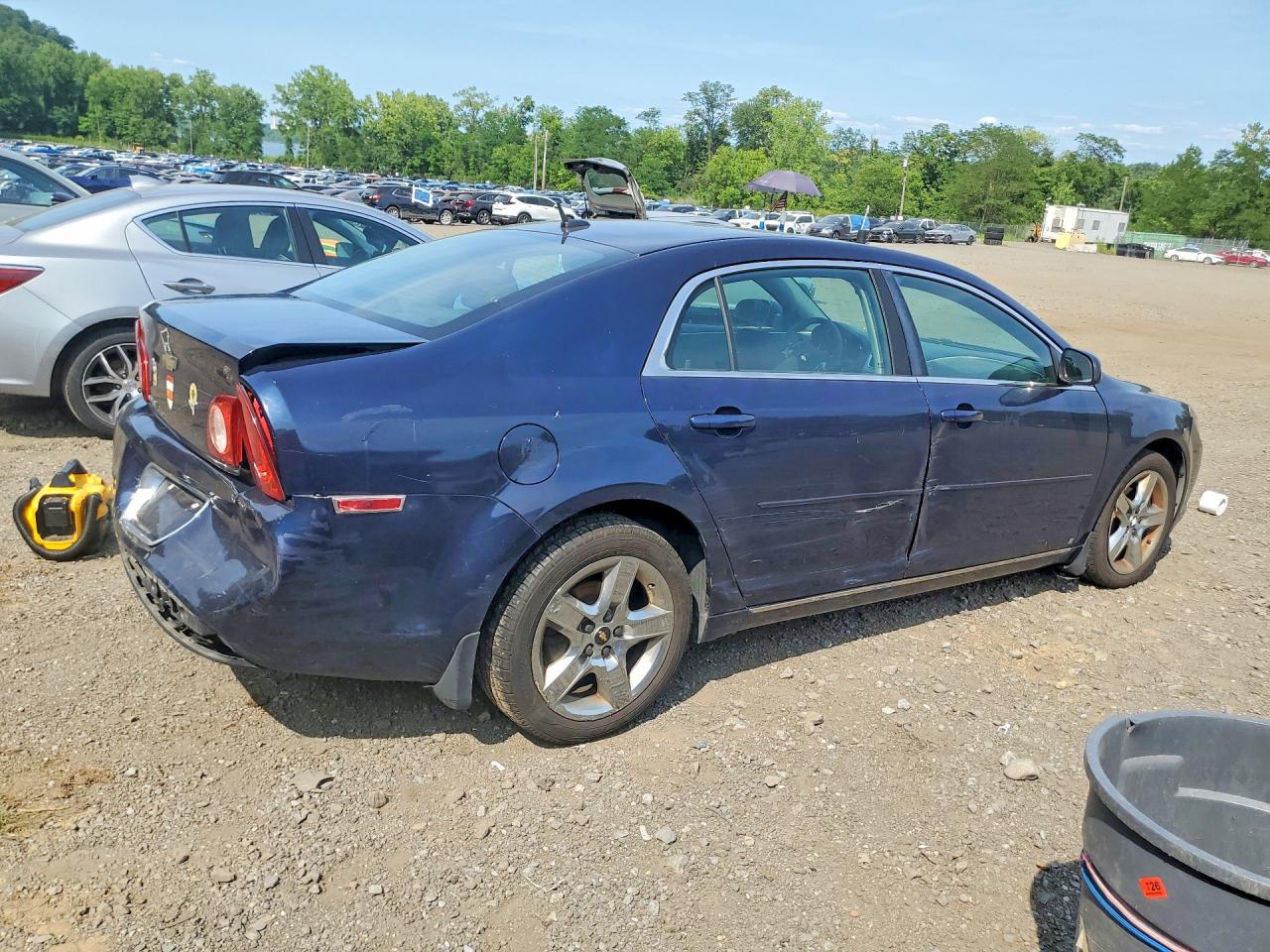 2010 Chevrolet Malibu 1Lt - Image 3