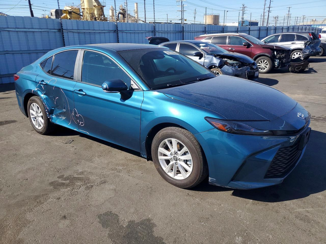 2025 Toyota Camry Le - Фото 4