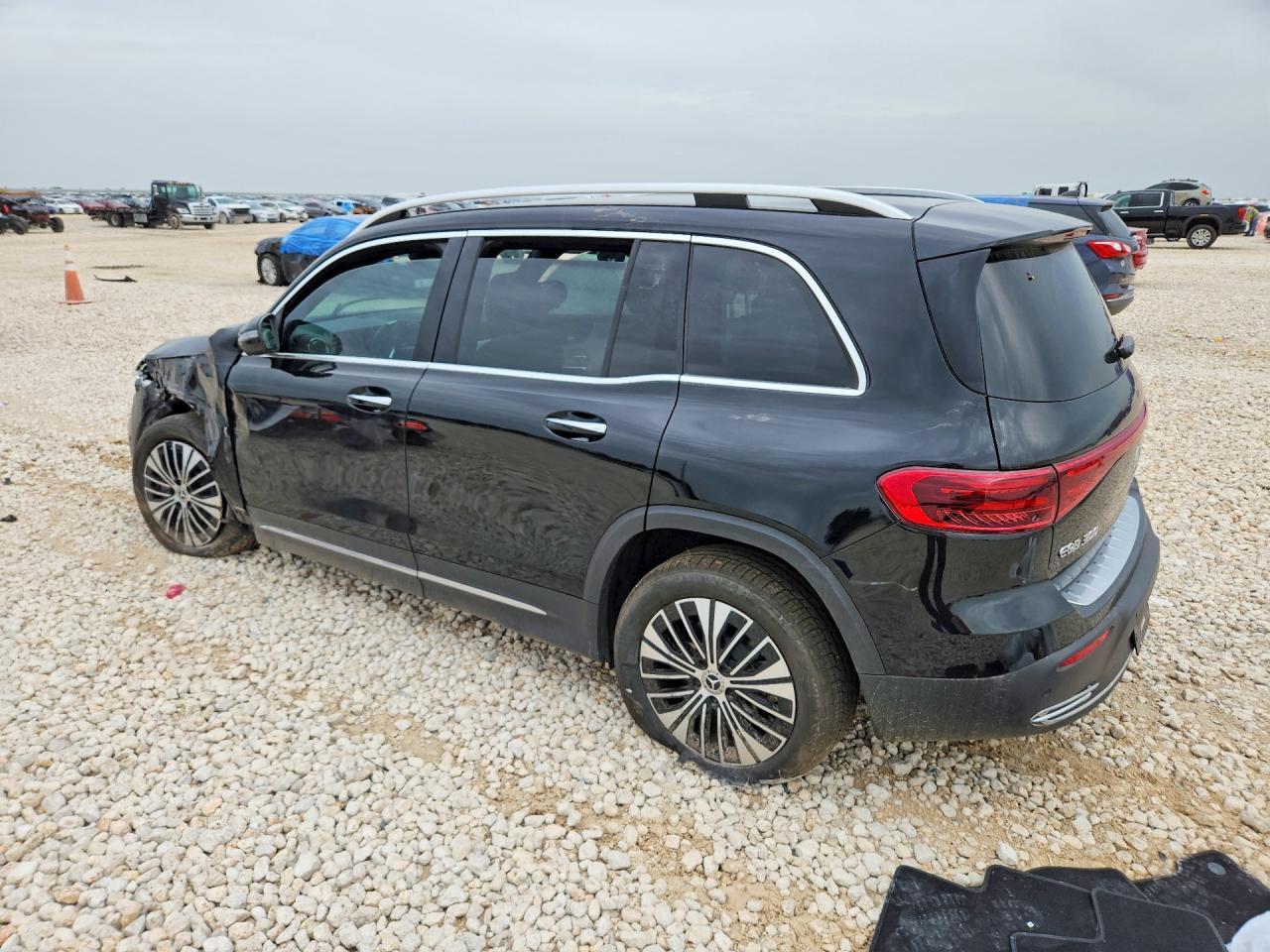 2025 Mercedes-Benz Eqb 300 4Matic - Image 2