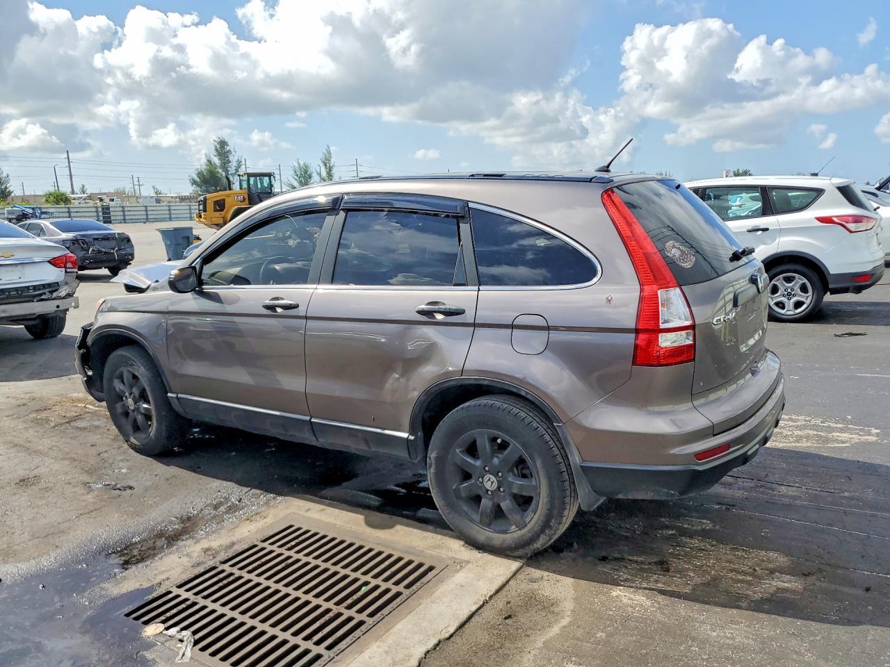 2011 Honda Cr-V Se - Image 2