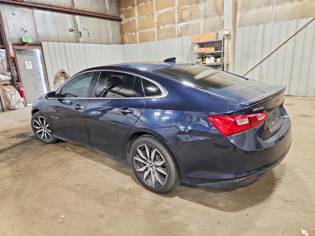 2017 Chevrolet Malibu Lt - Фото 2