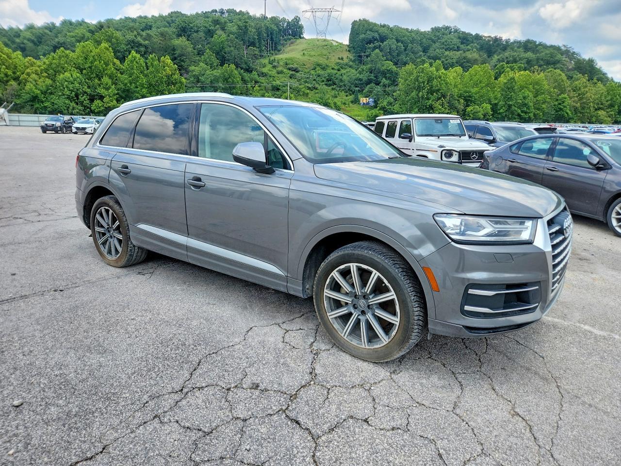 2017 Audi Q7 Premium Plus - Image 4