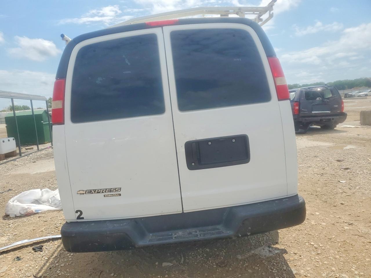 2013 Chevrolet Express 2500 Cargo Delivery Van - Фото 6