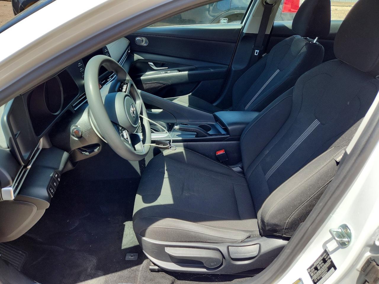 2021 Hyundai Elantra Se - Image 7