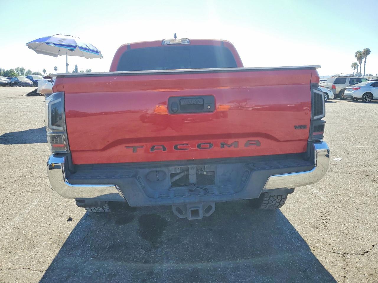 2017 Toyota Tacoma Trd Off-Road - Image 6
