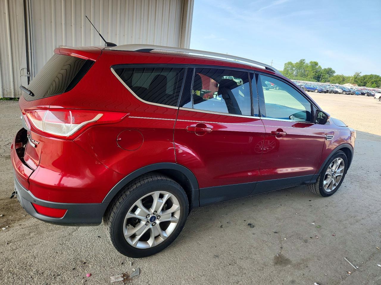 2016 Ford Escape Titanium - Фото 3