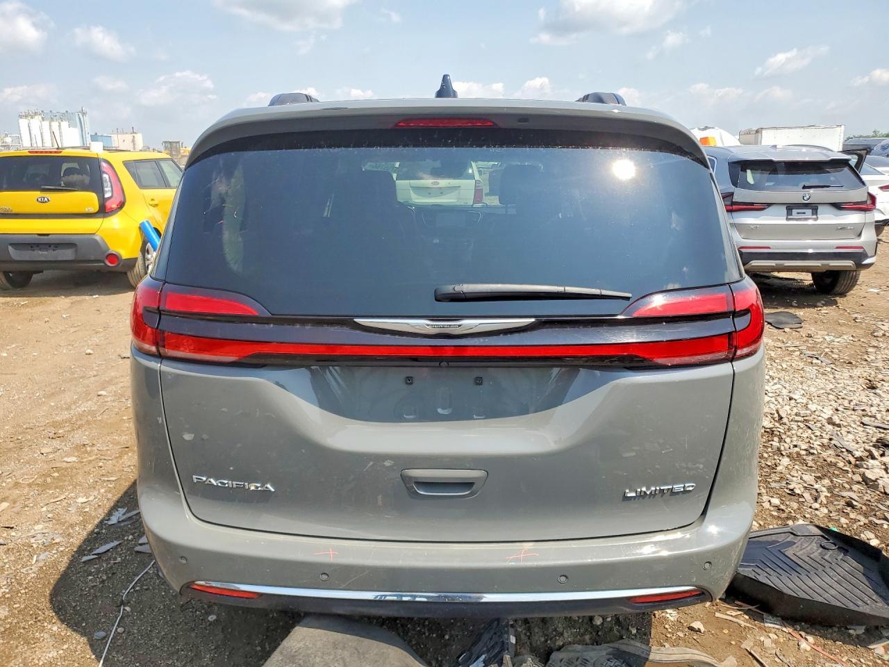 2023 Chrysler Pacifica Limited - Фото 6