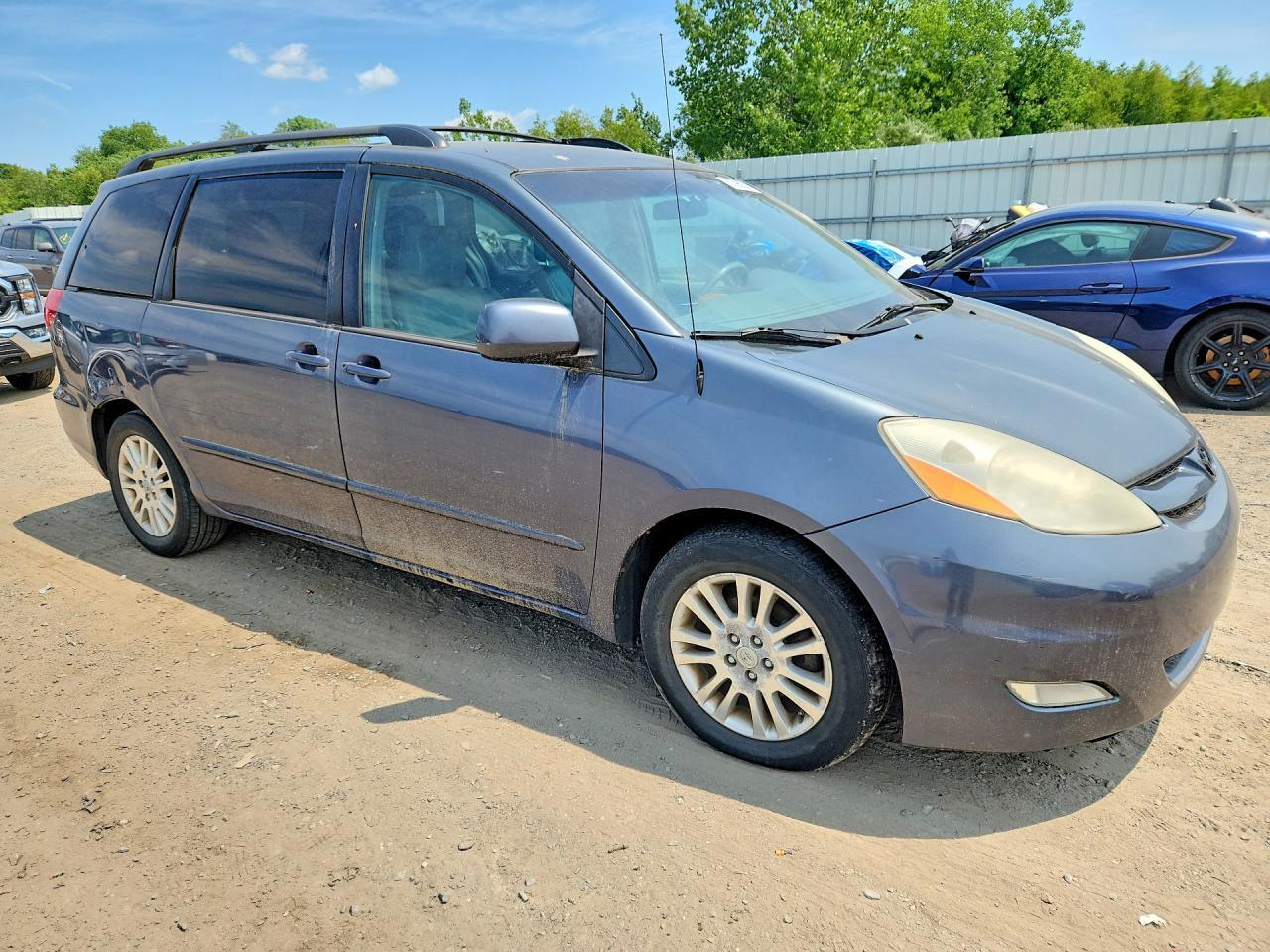 2010 Toyota Sienna Xle - Фото 4