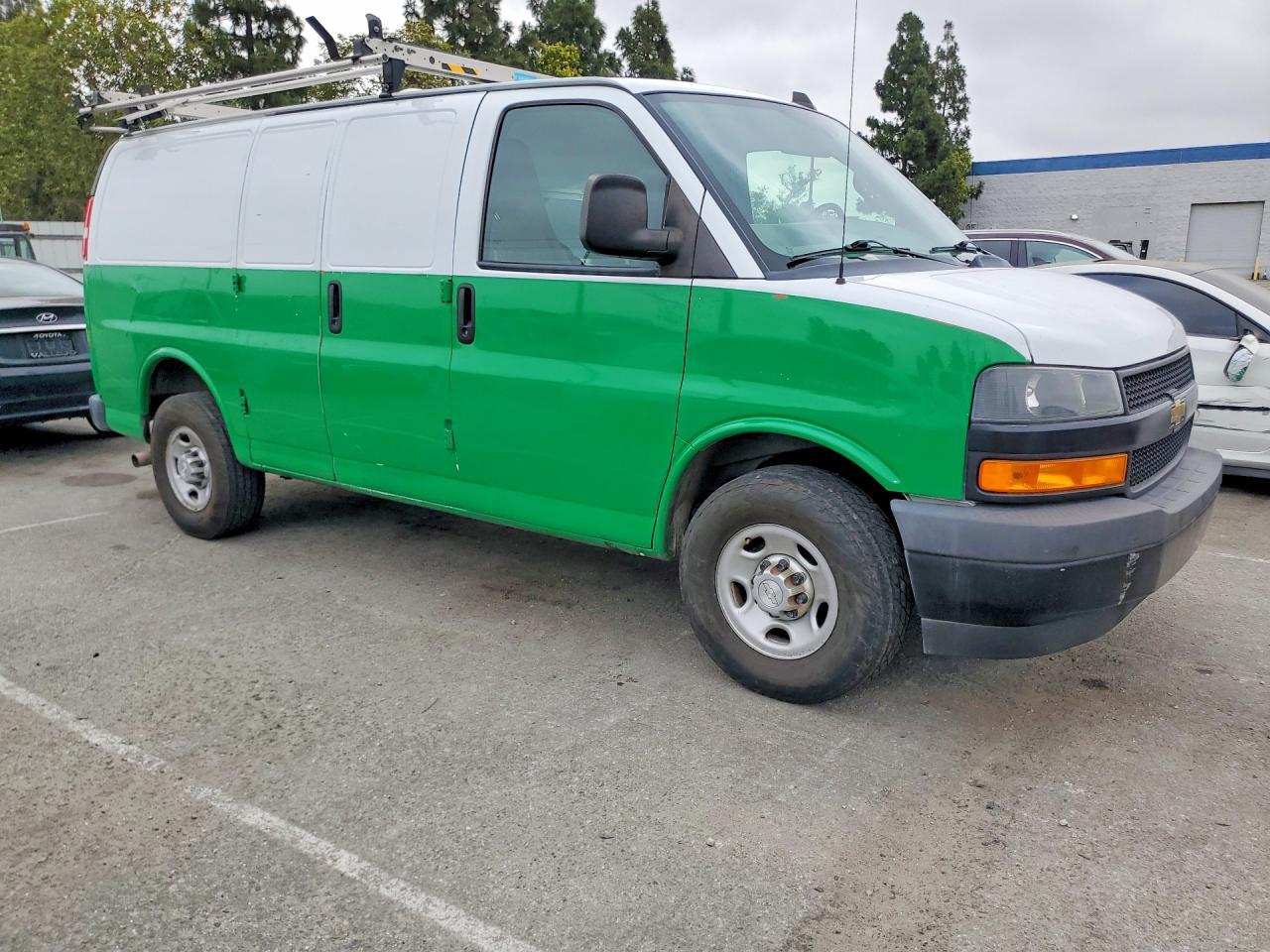 2019 Chevrolet Express 2500 Cargo Delivery Van - Image 4